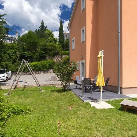 Apartament Fortica *